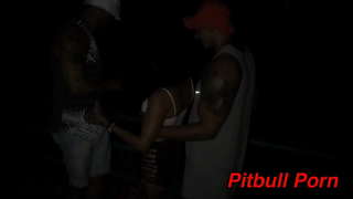 Fudemos na urca in die middel van die straat