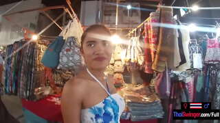 Teen אסיה חברה הרגשתי כמו לתת לחבר שלה מציצה פעם אחת הם הגיעו הביתה.