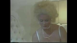 Maturaj blonda sinjorino sucks dick kaj rajdas ĝin kun#? ia stre? a wet pussy