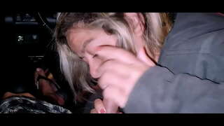 אני לקחתי טרמפ עם לי, כדי לעזור בחורה צעירה-ותראו מה היא עשתה.