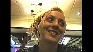 Mpankafy resy lahatra ny flash eo amin'ny fiaran-dalamby