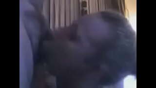 ���ృంగారమైన 30&#039; పాత సంవత్సరం కాక్ సక్స్ మరియు deepthroats.