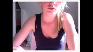 Calidum flava show tits in cam