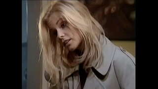 ���િના જંગલી jerks તેના માણસ જ્યારે ફોન પર પછી બનાવે છે તેને પહેલાં કમ તે નહીં