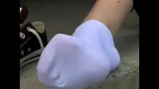 EMILYS UMAZANO VPENJALNE GLAVE