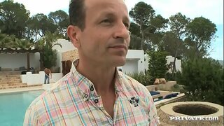 Ами Wylde Дорад, Ки Бо Ду Петухами