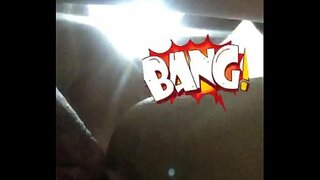 Viņas shaved incītis ir karsts kronis