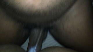 Super pussy gwlyb yn cael fucked o'r cefn