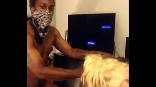 ���ફેદ બરફ બન્ની રાંડ બીબીસી માટે