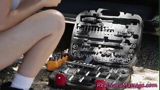 Bateu massagista empurrões