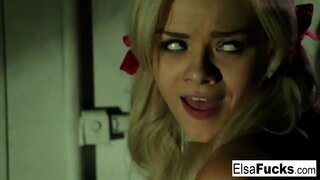 Babe melyn yn cael tarodd