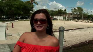 ���ੰਦੇ ਪਤਨੀ ਨੂੰ ਪਿਆਰ ਕਰਦਾ ਹੈ ਲੂੰਡ