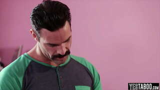 ���र्मी के दिन से stepdad