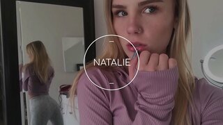 Assista A Esta Pequena Menina Esfregar O Pau Tão Bom No Final