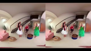 Трахни трёх горячих красоток в бесплатном полном Рождественском опыте!