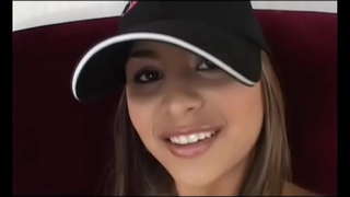 Lepa mlada brineta dušo sa živahne sise i naklon oči Michelle Maylene uživa jahanje velikih kitu od u svijetu poznatih jebač Manuel Ferrera