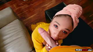 שלי מוזר החורגת קאלי לי deepthroats הזין הגדול שלי אחרי לשמוע אותי בטלפון